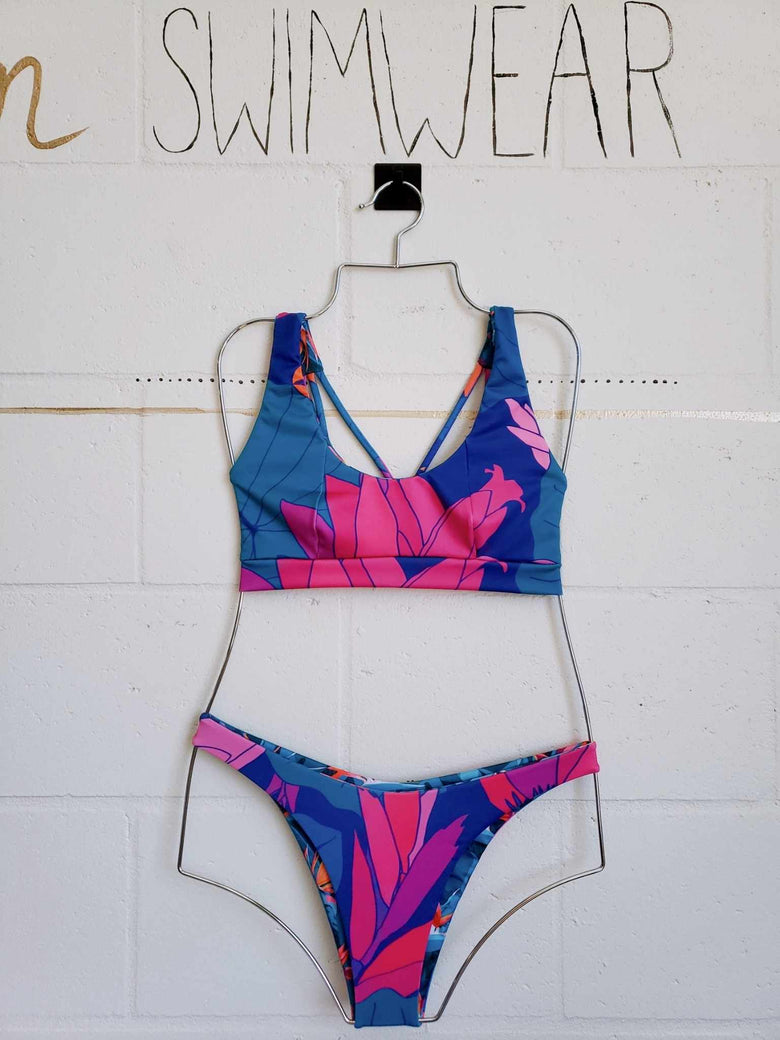 Aqua Ginger on Maile + Pua Cheeky