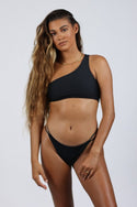 Elua Bottoms